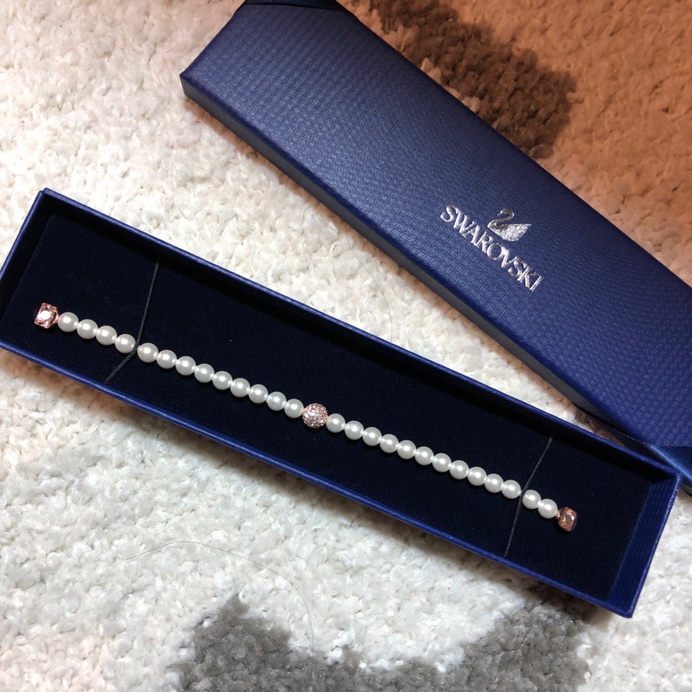 Swarovski Crystal with pearl bracelet